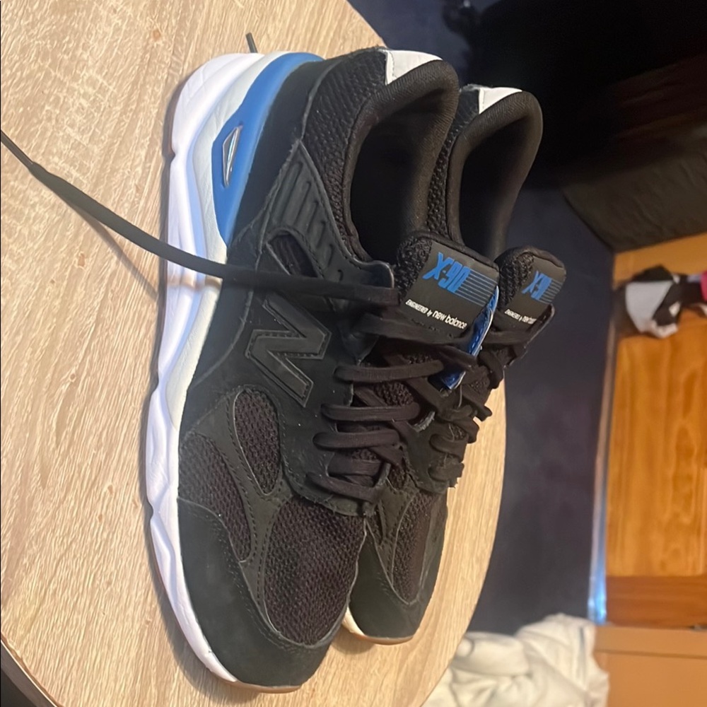 New Balance Men's Black and Blue Sneakers